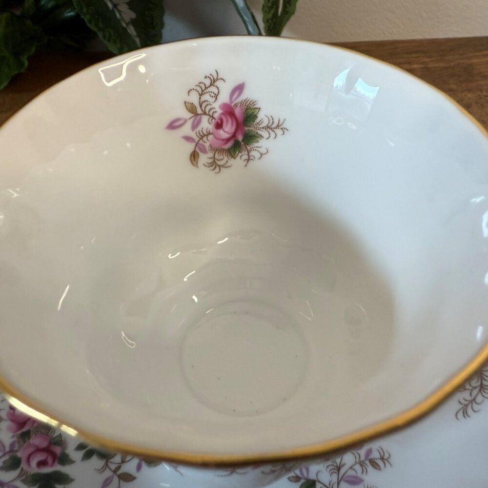 Royal Albert Lavender Rose Teacup and Saucer Set of 4 Vintage Bone China Floral‎ - Picture 7 of 12